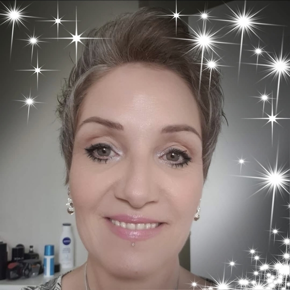 Meet your Posher, Amber - Picture 1 of 1